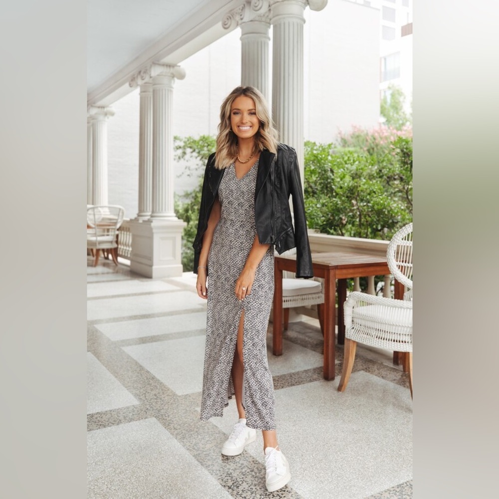 WAYF BFF Dede x Emily Midi Alexa Dress - Picture 1 of 7